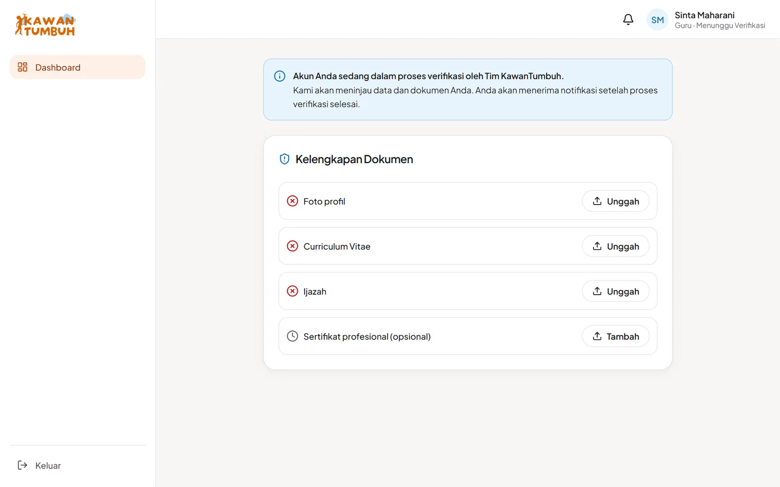 Dashboard guru yang menunggu verifikasi, dengan daftar kelengkapan dokumen